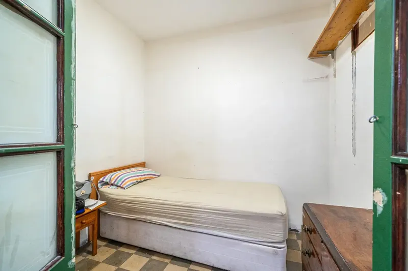 3-bedroom penthouse on Calle Conde de Barcelona — photo 12