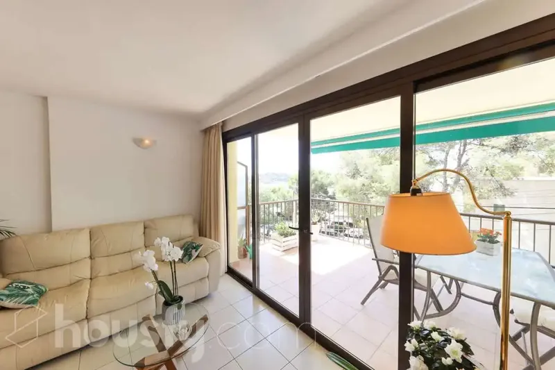 Housfy sells 🏡 bright flat located in Santa Ponça, comprising 81m2 usable (verified with the Directorate General of Cadastre). Const — photo 3