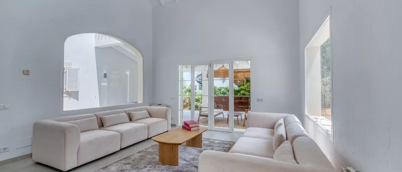 Pretty Mediterranean villa in Santa Ponsa with partial sea views — photo 4