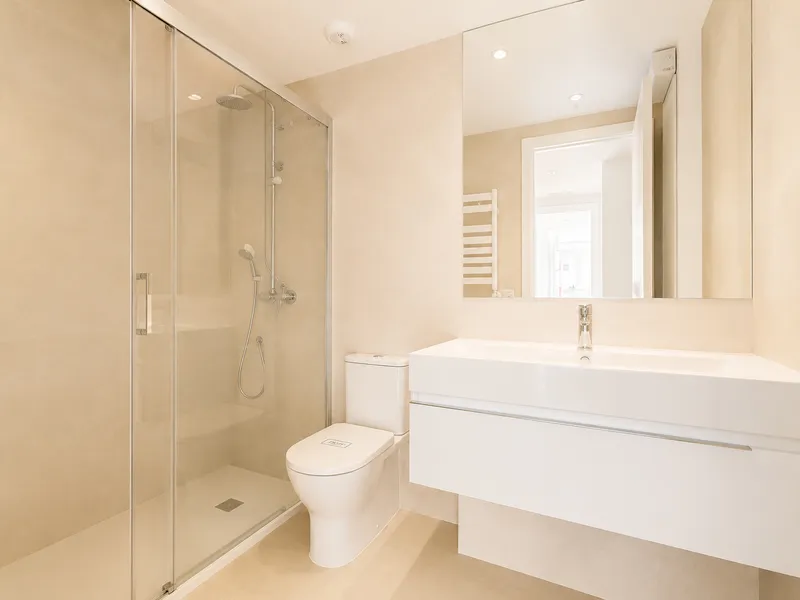 Modern new-build apartment in a prestigious residence in Palmanova Mas — photo 12