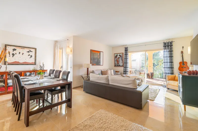 Penthouse in Santa Ponsa - partially covered terrace with pool view — photo 4