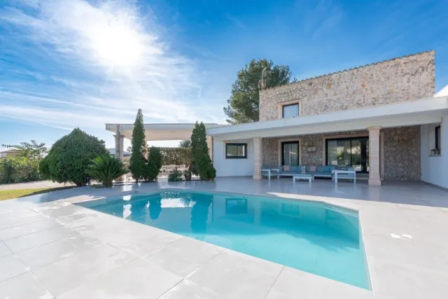 Ideal family home for sale in Pollença with private pool and various terraces — photo 1