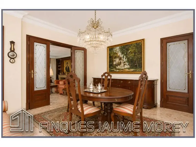 Incredible flat with spacious rooms creating a cozy and pleasant atmosphere — photo 8
