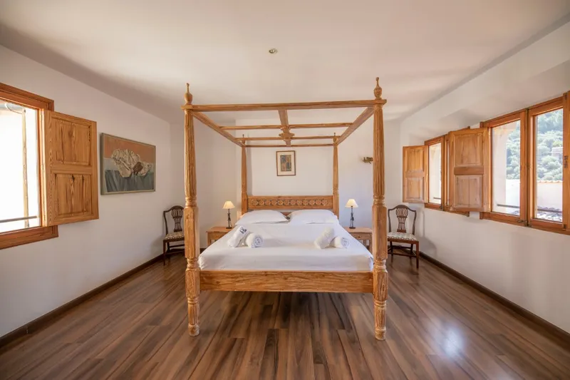 Stylish apartment in Moorish townhouse in the centre of Fornalutx for long-term rent — photo 12