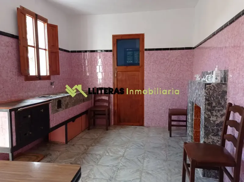 We are pleased to present this beautiful village house with Mallorcan character and open views located in the town of Selva — photo 5