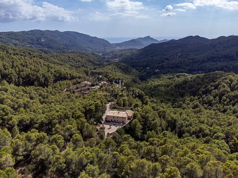 Private Finca for Sale in Andratx with Stunning Mountain Views — photo 1