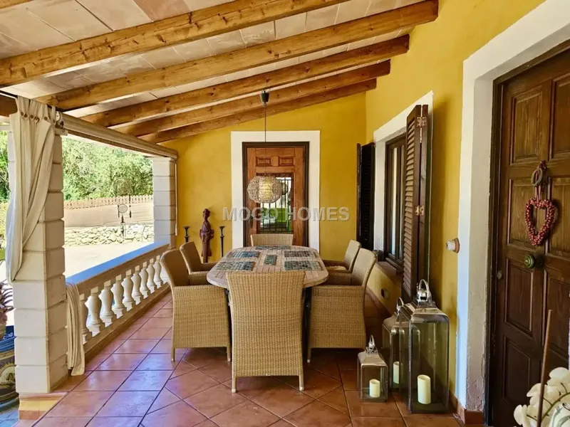 Esta atractiva casa es perfecta para quienes desean vivir en el campo, ya que cuenta con conexiones a la red eléctrica y al suministro de ag — photo 5