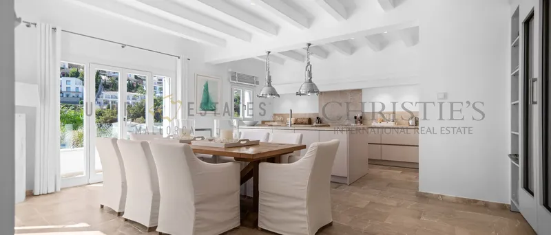 Mediterranean-style villa in Port Andratx with ocean views, designed in the beach house style — photo 4