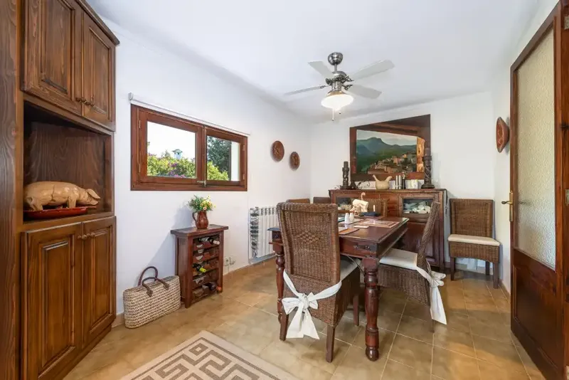 Presented exclusively by Balearic Properties, this charming house is located in the highly sought-after area of Gotmar, Puerto Pollensa. — photo 7
