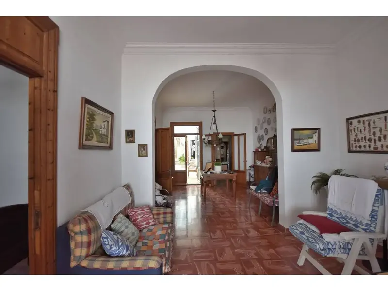 Can Picafort, first line of the sea, with spectacular views, 3-storey building with a built area of 273 m2 — photo 7
