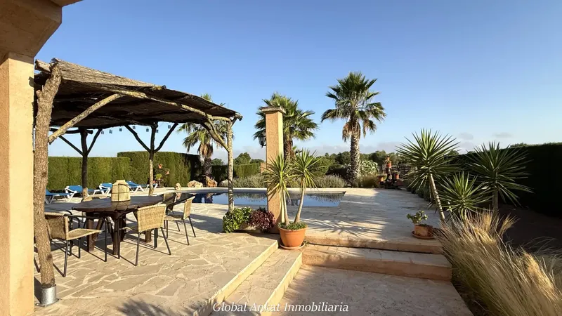 Exceptional property combining rustic charm with maximum efficiency and modernity — photo 8