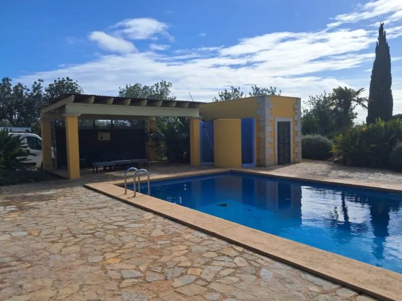 Impressive finca with guest wing, heating, pool near Felanitx - Petra -- F 64 — photo 10