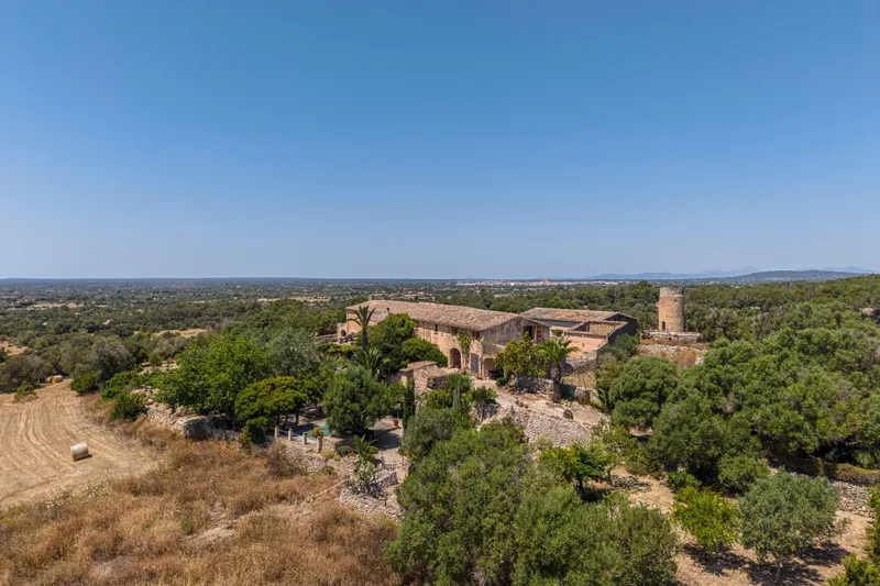 Mallorcan estate with views of Cabrera island and 40 hectares of land — photo 1