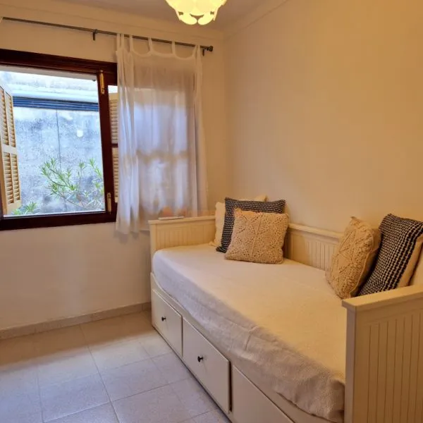 Apartment on the front line to the sea in Cala Mandia — photo 9