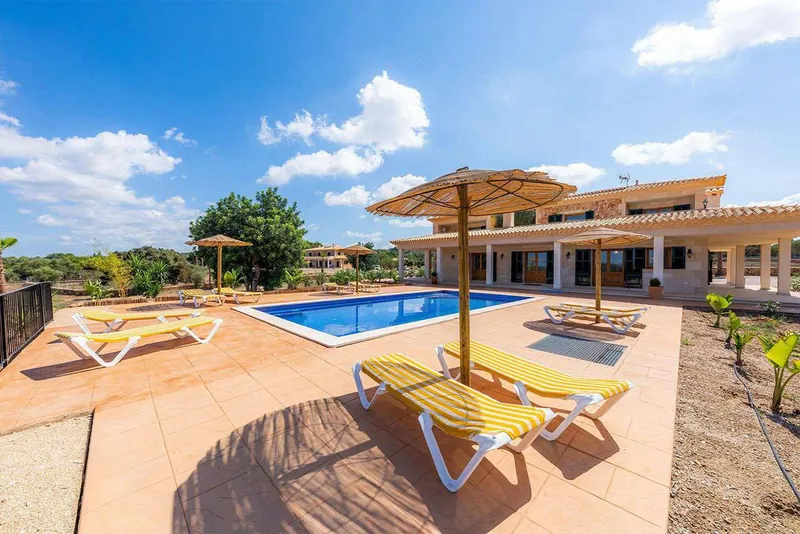 Finca in Ariany - Charming finca with pool — photo 1
