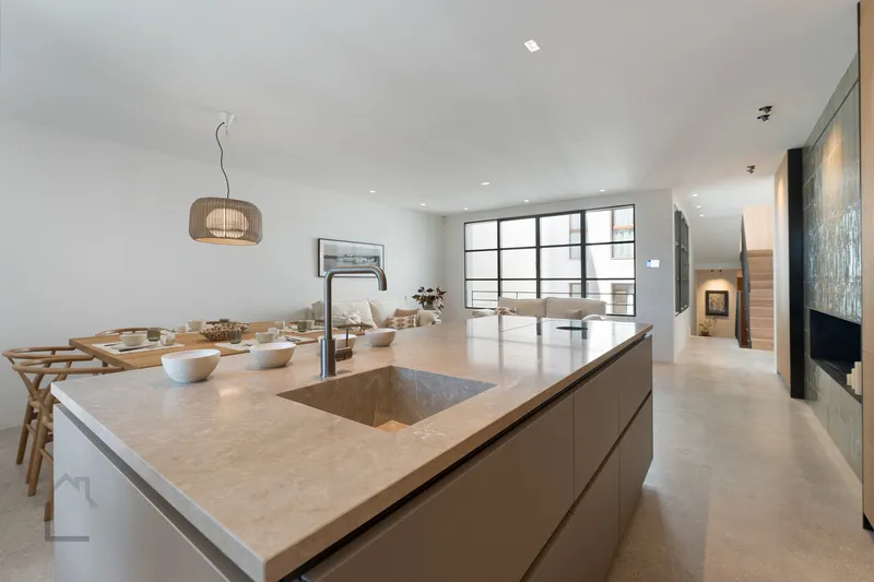 Stylish completely renovated townhouse on the first sea line in the old town of Portocolom — photo 7