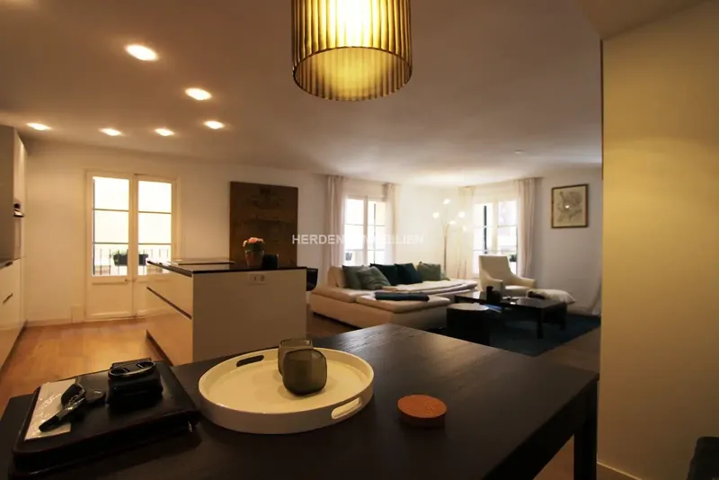 Herden Immobilien Mallorca exclusively sells a beautiful, bright and spacious apartment in the old town, directly at La Lonja in a prime location — photo 6