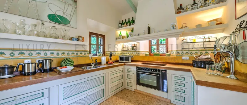 Country estate in Son Macia with 2 main houses and outbuildings pool and partial sea view — photo 8