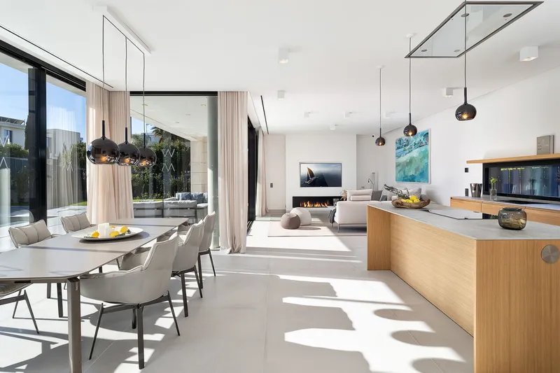 Furnished luxury villa with ocean views, saltwater pool, and rooftop terrace in Puig de Ros — photo 4