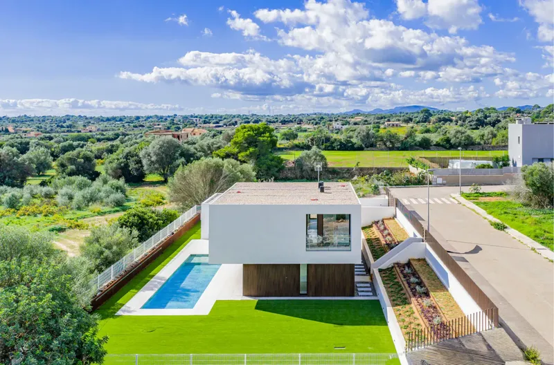 Villa with unobstructed distant views and perfect energy balance — photo 5