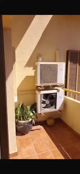 4th floor apartment without lift, very good staircase, 4 bedrooms, bathroom, living-dining room with balcony, clear views, large kitchen with gallery — photo 6
