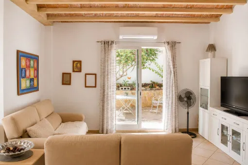 Colònia Sant Jordi, beachside apartment with garden in Colònia de Sant Jordi — photo 3