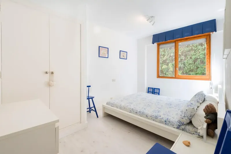 Spacious and bright 140 m² apartment with 4 bedrooms and 2 bathrooms, located in one of the most residential areas of San Agustín — photo 6