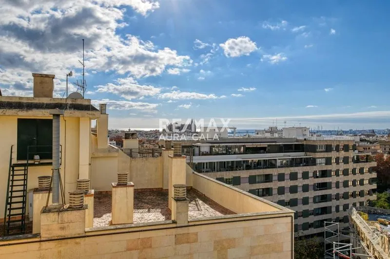 Flat for sale in Palma de Mallorca — photo 1