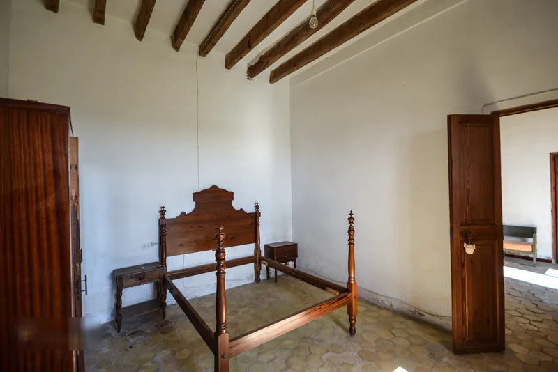 Jewel in the Countryside - Huge Plot with Large Finca in Porreras — photo 6