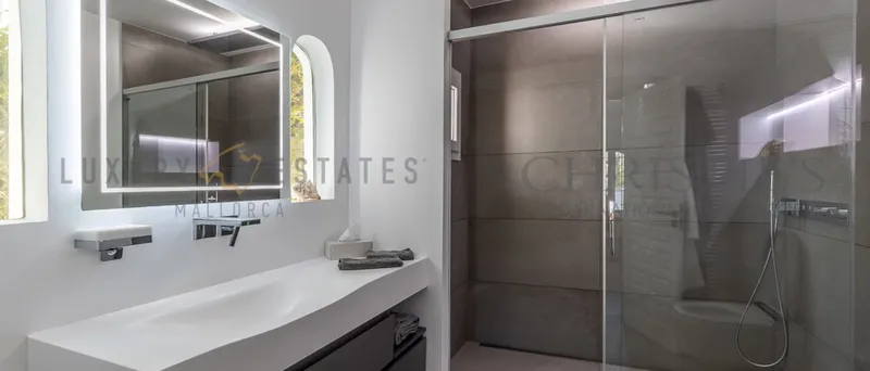 Renovated modern Mediterranean villa in Santa Ponsa in Las Abubillas — photo 10