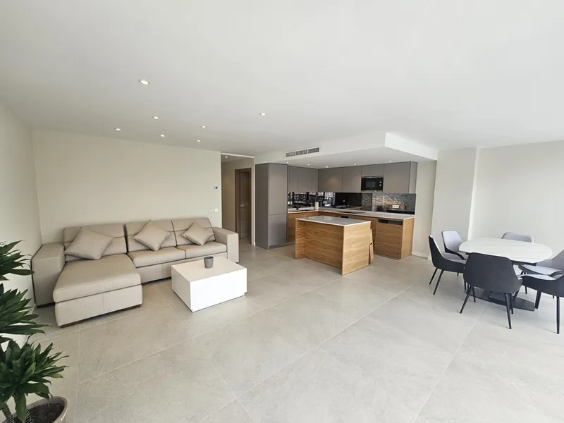 Top renovated first floor apartment right on the harbor of Puerto Portals — photo 3