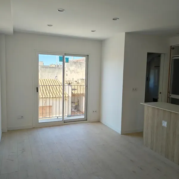 Penthouse for sale with 3 bedrooms with wardrobes and 2 bathrooms with furnished kitchen with hob, hood, dishwasher, fridge-freezer, laundry room — photo 10