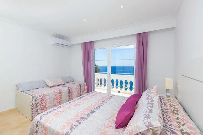 Villa with fantastic sea views — photo 12
