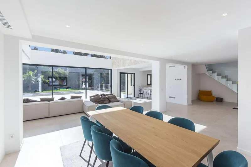 Exclusive villa in a quiet residential location near the centre — photo 6