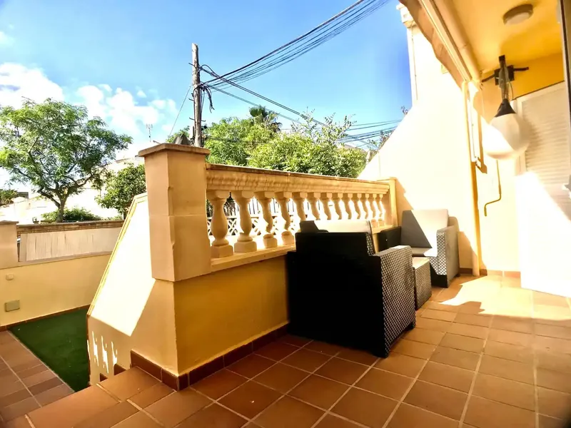 Adosado con terraza en alquiler en Son Ferrer — photo 2