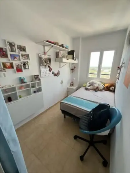 Bright 85 m2 penthouse with 3 bedrooms, 1 bathroom, separate kitchen, large living-dining room and spectacular 50 m2 terrace — photo 5