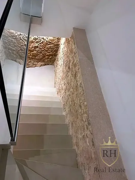 RH Real Estate Mallorca is pleased to present this fantastic and exclusive village house with Mallorcan character and spectacular views — photo 5