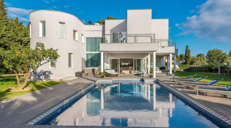 Beautiful, spacious villa in Sol de Mallorca — photo 2