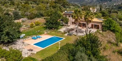 Country house with holiday license in Bunyola — photo 1