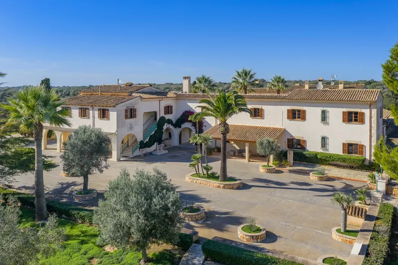 Santanyi quiet location country property for sale with guest house and many special features — photo 2