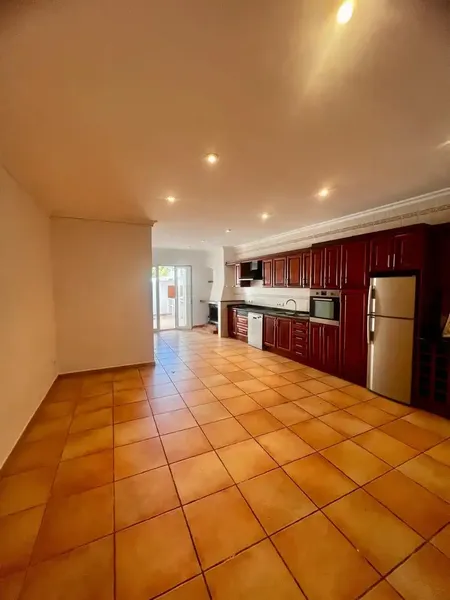 Spacious ground floor of 130 m² built located in a quiet estate in charming Portocolom, one of the most emblematic and — photo 1