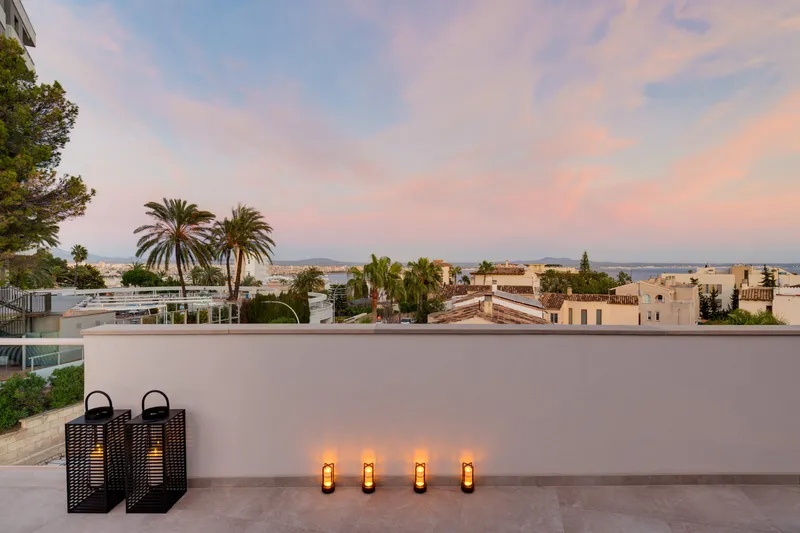 Design penthouse with private terrace and panoramic views in Bonanova — photo 1