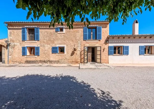 Estate in Binissalem — photo 1