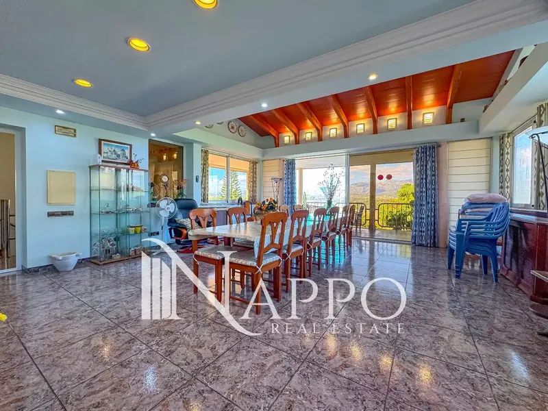Nappo Real Estate is pleased to present this magnificent estate with an independent villa located in a natural setting just ten minutes — photo 5