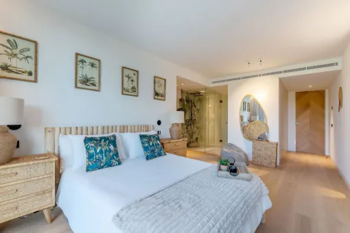 Puerto Andratx, Unique Villa Consisting of a Main House and 2 Guest Houses with Stunning Views in Port Andratx — photo 10