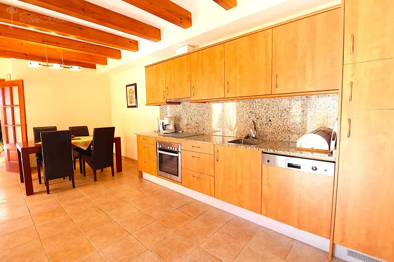 CA30 - Semi-detached house with sea views — photo 5