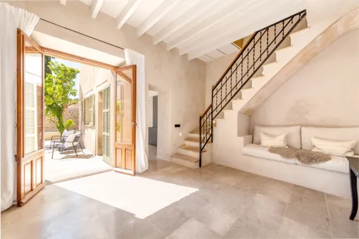 Sencelles, high-quality renovated village house with pool and garage in Sencelles — photo 9