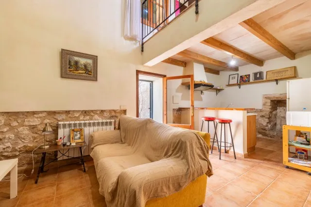Authentic rustic estate for sale on a large plot in Ariany, Mallorca — photo 7