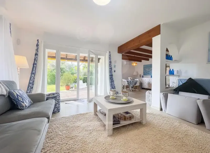 Authentic Ibizan-style villa, renovated in 2023 with electricity, plumbing, kitchen, bathrooms, impeccable floors and partially double-glazed windows — photo 7