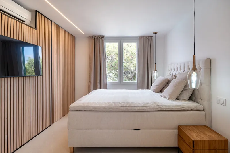 New Luxury Renovated Penthouse with Spacious Terraces and Direct Sea Access in Santa Ponsa — photo 8